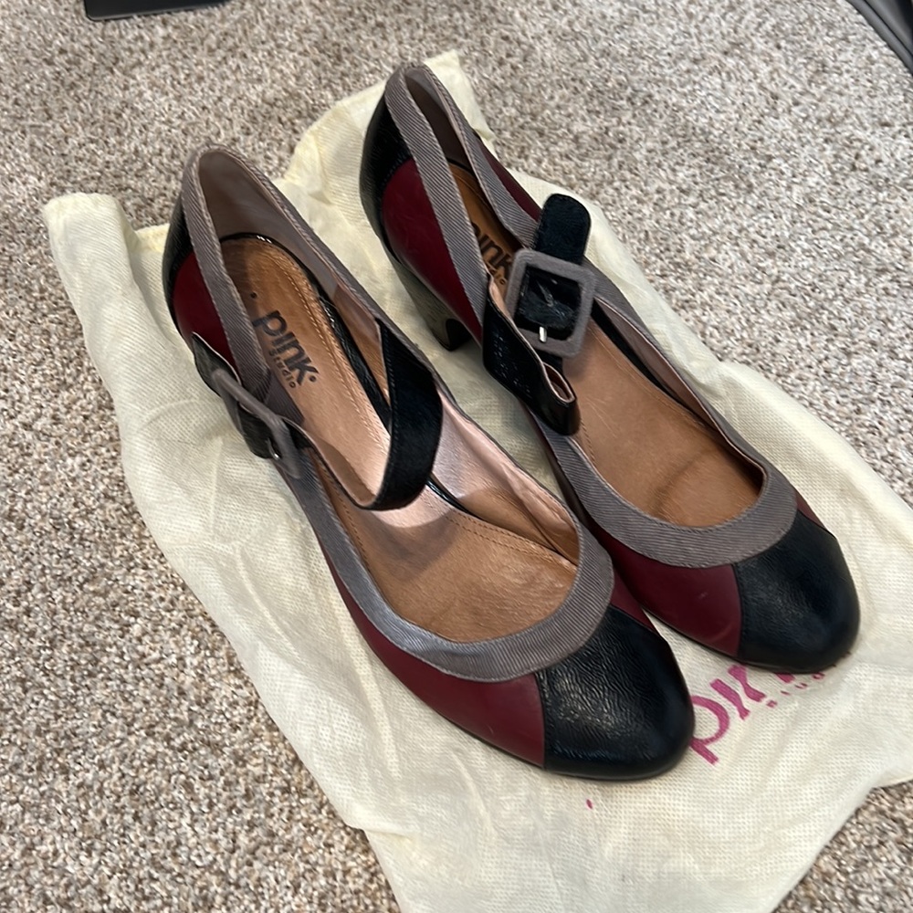 Pink Studio Retro Heels - Picture 2 of 5